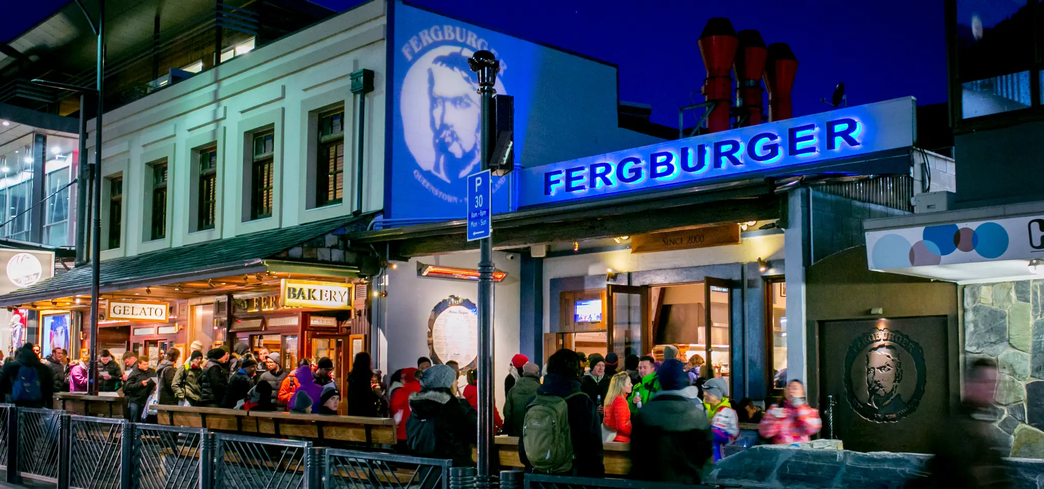Fergburger — điểm tham quan ẩm thực huyền thoại tại Queenstown
