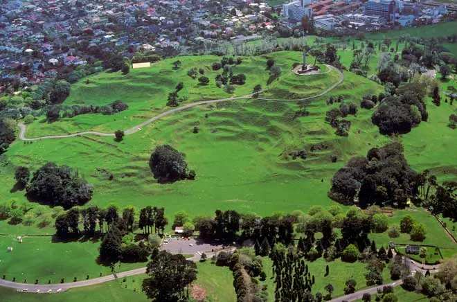 One Tree Hill / Maungakiekie Domain