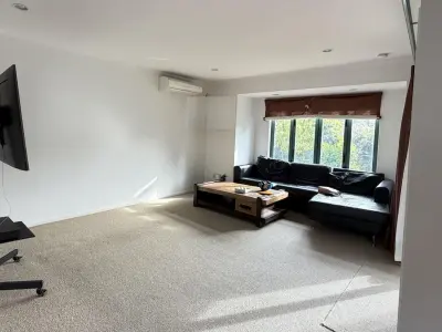 Phòng Ngủ Chính Rộng Rãi, Northcote, Auckland, New Zealand
