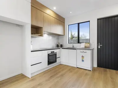 Nhà Brand New Cho Thuê Manurewa, Auckland-  2 phòng ngủ, 1 phòng tắm, 2 phòng vệ sinh