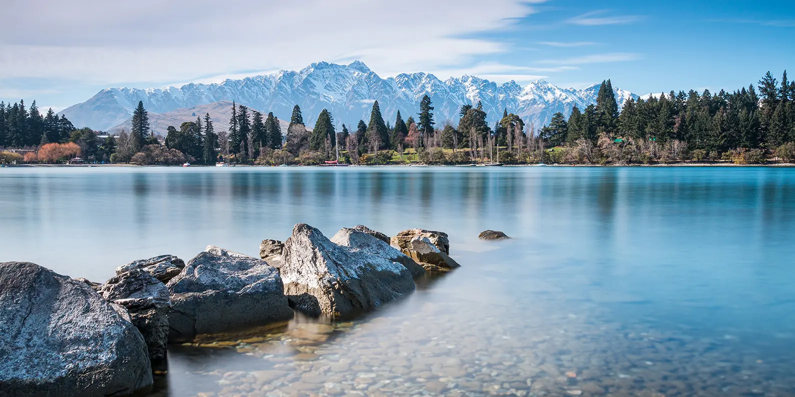 Queenstown: Giấc Mơ Và Thực Tế Ít Người Nói Tới